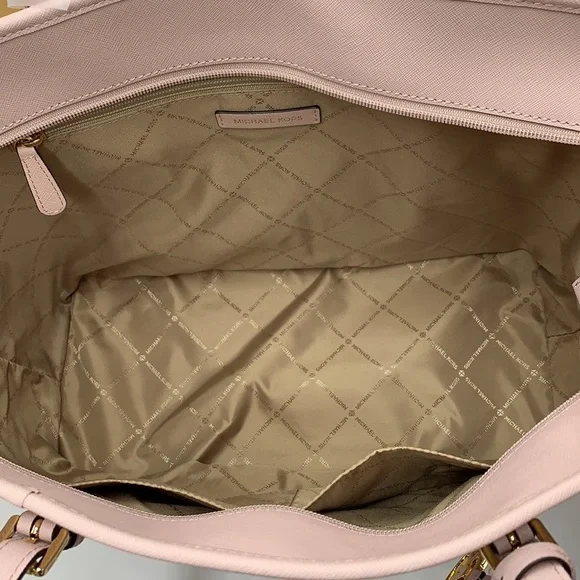MICHAEL KORS POWDER BLUSH COLOR 
Jet Set Travel Large Saffiano Leather Tote Bag - Picture 10 of 14